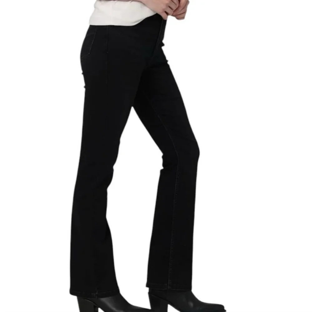 Wrangler Ladies' High-Rise Bootcut Jeans, Black, Size 14/34 - New - Picture 4 of 14